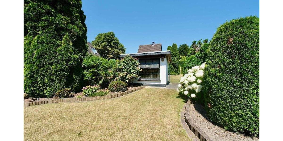 Familienfreundlich wohnen auf großem Grundstück in Reuschenberg 5 zimmer