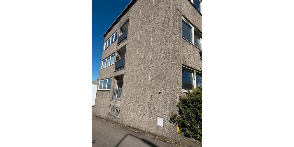 Etagenwohnung Düsseldorf Heerdt - 3 Zimmer, 83 m&sup2;, 2.100&euro; | Angebot:26393883