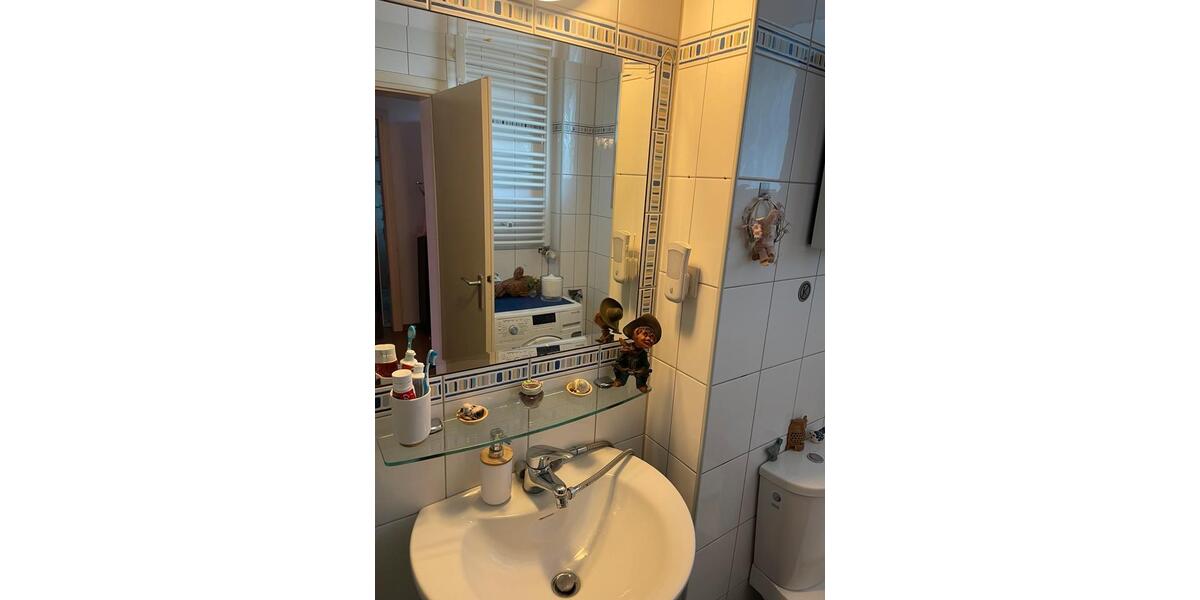 Etagenwohnung Düsseldorf Lörick - 1 Zimmer, 42 m&sup2;, 158.000&euro; | Angebot:25280113