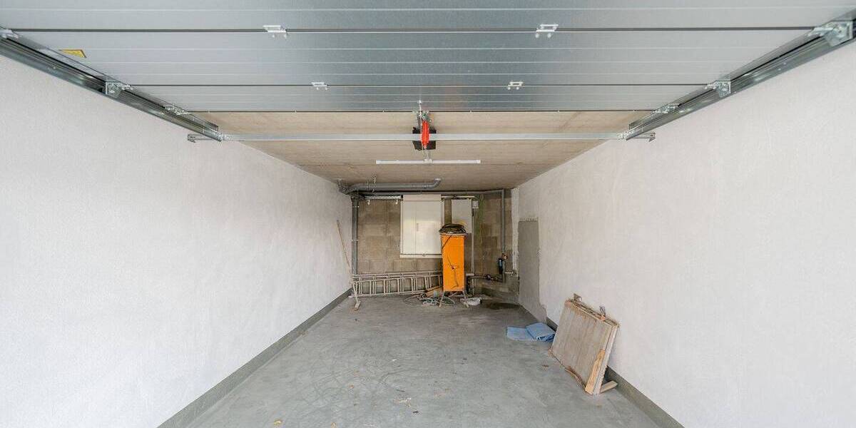 Architektur trifft Achtsamkeit: Stilvolle Etagenwohnung mit Bergblick, Terrasse & grüner Technik 3 zimmer