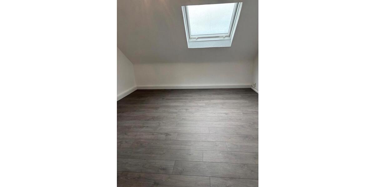 Dachgeschoßwohnung Troisdorf Bergheim - 2 Zimmer, 58 m&sup2;, 1.100&euro; | Angebot:25164063