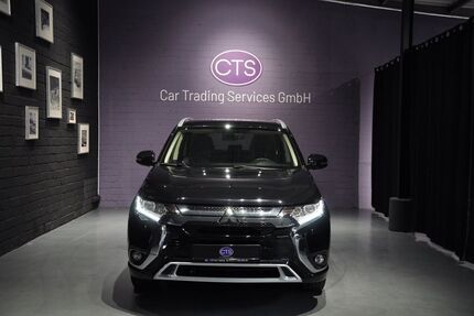 Mitsubishi Outlander 52.775 km 17.503 &euro; Düsseldorf 40476