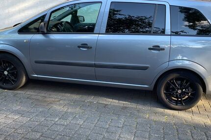 Opel Zafira 209.925 km 3.500 &euro; Köln 50827