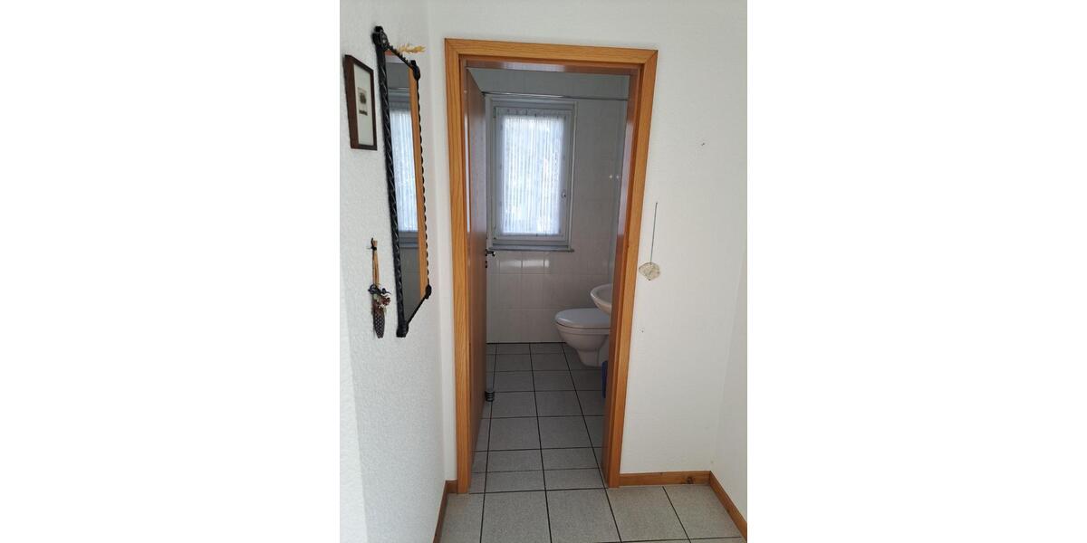Etagenwohnung Lindlar - 3 Zimmer, 130 m&sup2;, 1.400&euro; | Angebot:25645312