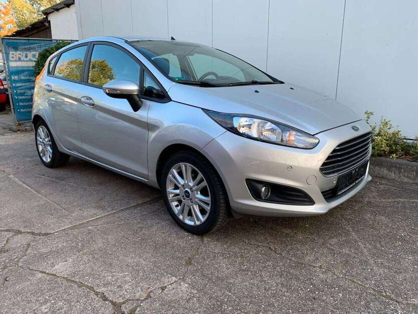 Ford Fiesta 179.712 km 5.999 € Köln 51107