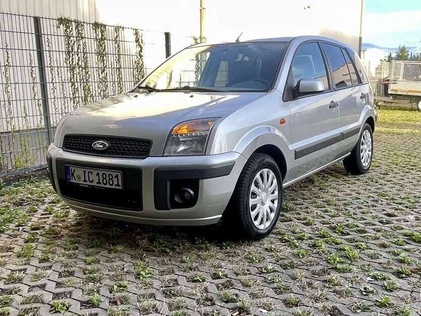 Ford Fusion 95.500 km 4.490 € Köln 50765