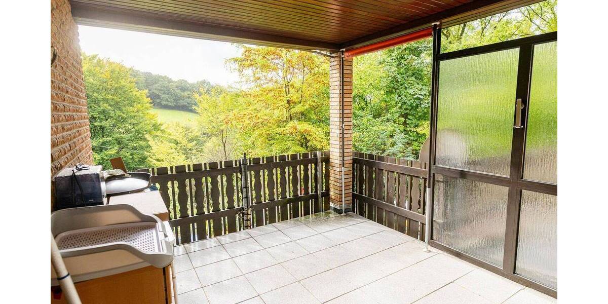 Viel Platz auf 3 Ebenen: großzügige DHH Haus Doppelgarage, PV, naturnahe Lage in Remscheid-Hasten 7 zimmer