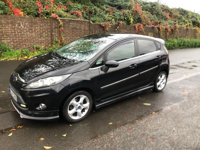 Ford Fiesta 129.000 km 3.200 € Köln 50739