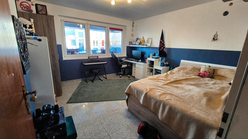 Komfortable große 4-Zimmer-Wohnung in Top Lage in Schlebusch 4 zimmer