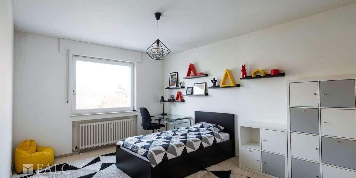 Etagenwohnung Köln Merheim - 5 Zimmer, 146 m&sup2;, 535.000&euro; | Angebot:24424409