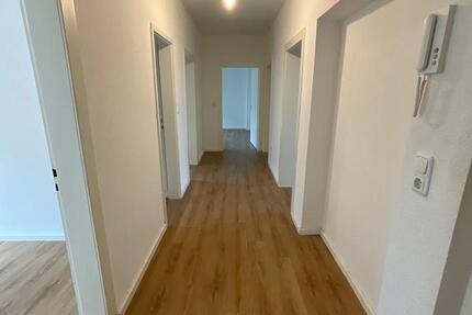 Wohnung Remscheid - 3.5 Zimmer, 94 m&sup2;, 699&euro; | Angebot:25224459