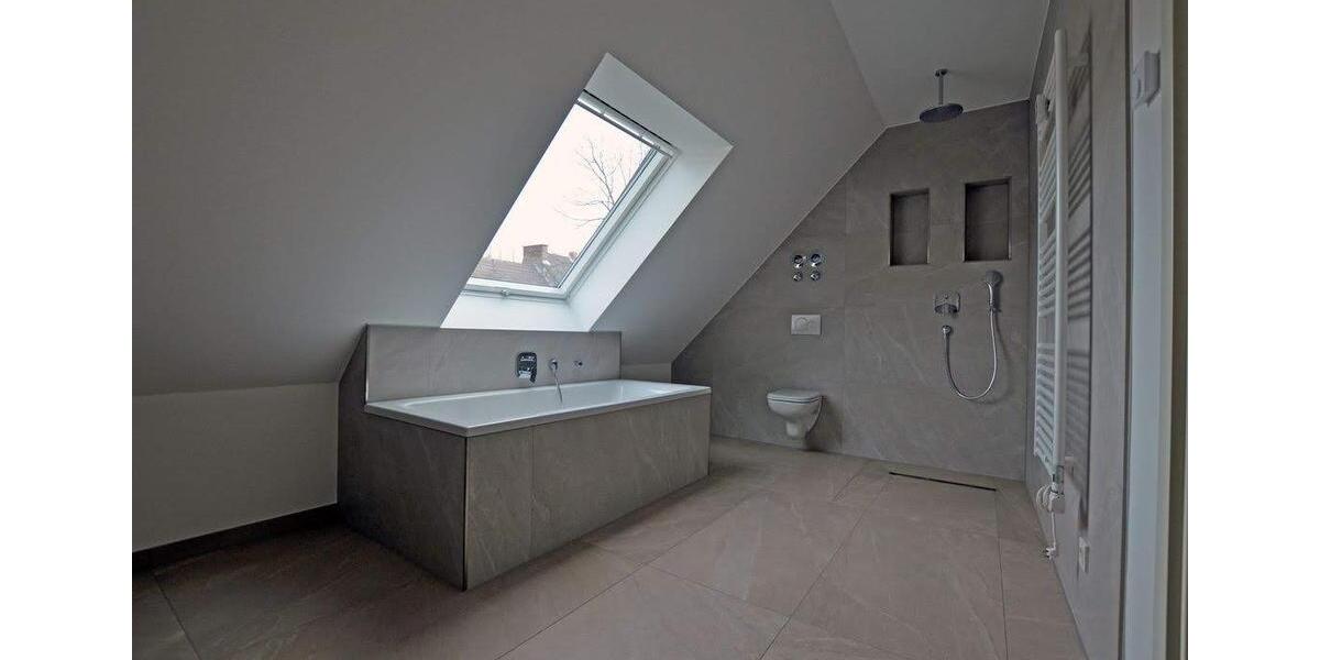 Dachgeschoßwohnung Köln Mülheim - 4 Zimmer, 146 m&sup2;, 799.999&euro; | Angebot:26261779