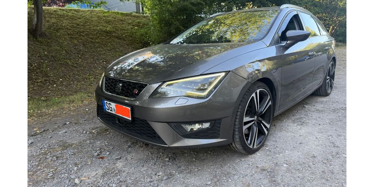 Seat Leon 212.000 km 8.300 &euro; solingen 42655