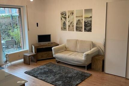 Helles, vollständig möbliertes Apartment mit eigenem Garten 1 zimmer