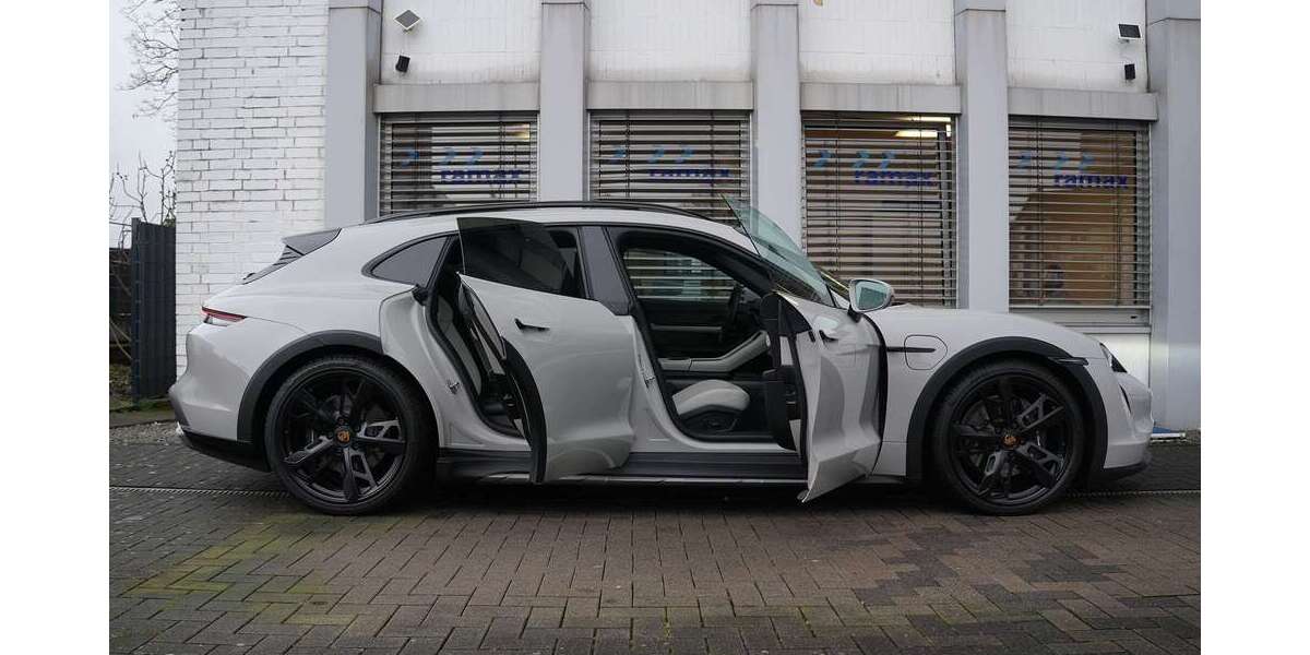 Porsche Taycan 45.000 km 73.500 &euro; Hürth (bei Köln) 50354