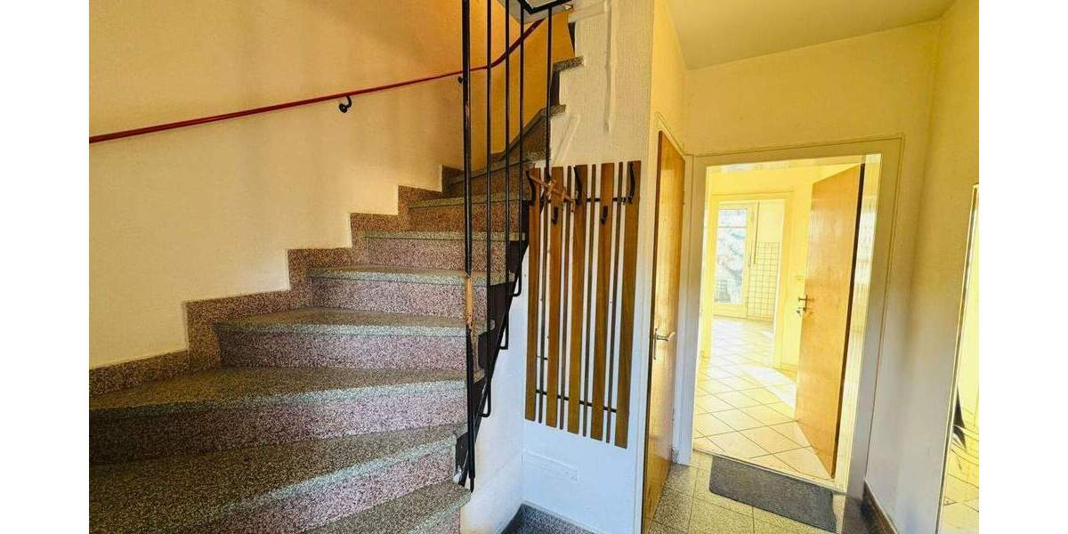 Einfamilienhaus Erkrath Hochdahl - 6 Zimmer, 350.000&euro; | Angebot:25628442