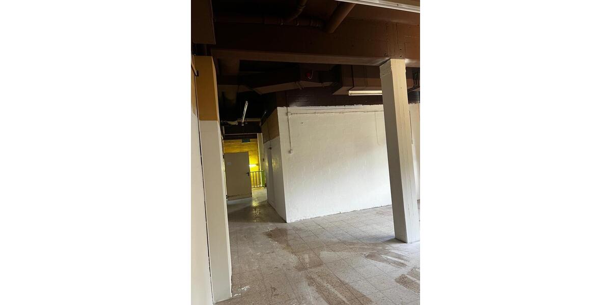 Großes Gewerbelokal 500 m² zu vermieten zimmer