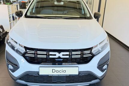 Dacia Jogger 16.900 km 18.690 &euro; Langenfeld 40764