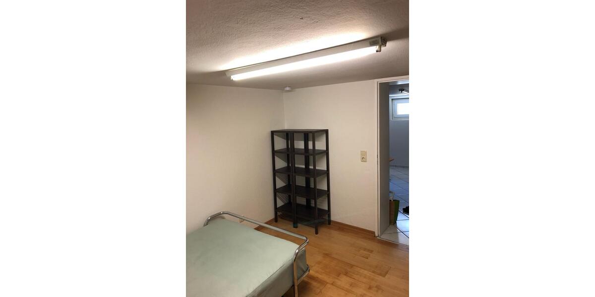 Möblierte 2 Zimmer Souterrainwohnung in Bergheim- Oberaußem 2 zimmer
