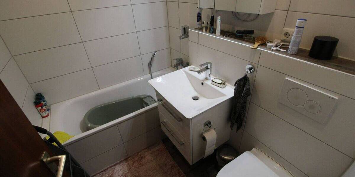 Etagenwohnung Erkrath Hochdahl - 3 Zimmer, 77 m&sup2;, 199.000&euro; | Angebot:26377794