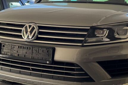 VW Touareg 208.000 km 17.700 &euro; Neuss 41469