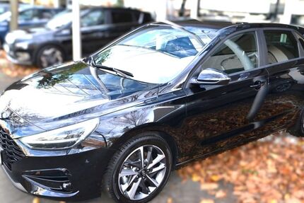 Hyundai i30 23.779 km 23.890 &euro; Köln 51145