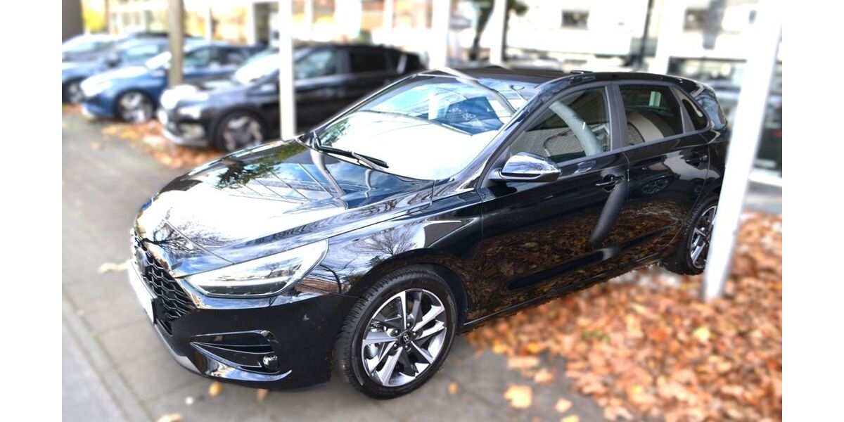 Hyundai i30 23.779 km 23.890 &euro; Köln 51145