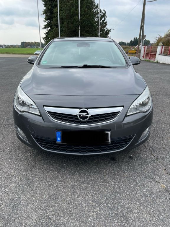 Opel Astra 197.000 km 5.500 € Düsseldorf 42799