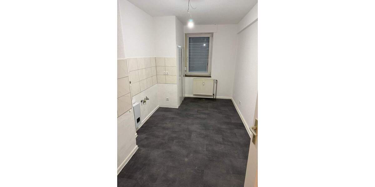 Etagenwohnung Düsseldorf Rath - 3 Zimmer, 64 m&sup2;, 790&euro; | Angebot:25683581