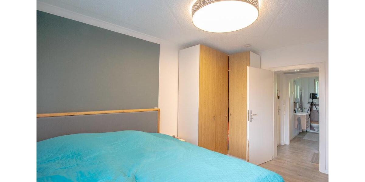 Vollmöblierte 2-Zimmer-Wohnung mit Balkon in zentraler Lage von Neuss-Furth 2 zimmer