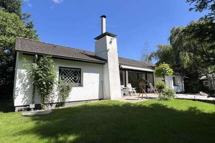 Haus zum Mieten in Langenfeld 2.490 € 166 m²