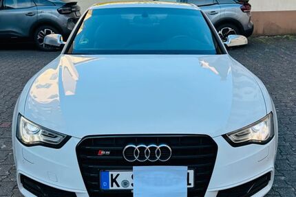 Audi S5 219.500 km 17.900 &euro; Köln 50676