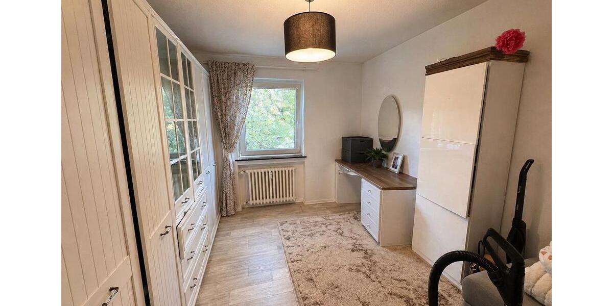 Etagenwohnung Leverkusen Schlebusch - 3 Zimmer, 72 m&sup2;, 855&euro; | Angebot:26335307