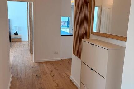 Wohnung Düsseldorf Heerdt - 3 Zimmer, 83 m&sup2;, 2.100&euro; | Angebot:26393883