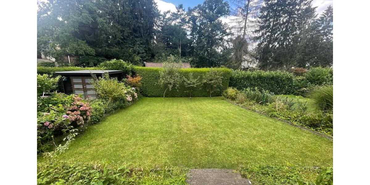 Reihenhaus Solingen Mitte - 9 Zimmer, 210 m&sup2;, 340.000&euro; | Angebot:26326963