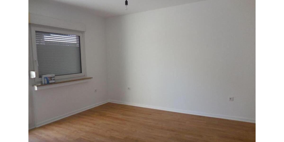 Große 3-Zi-Wohnung mit sensationeller Dachterrasse und separatem Home Office Raum 3 zimmer