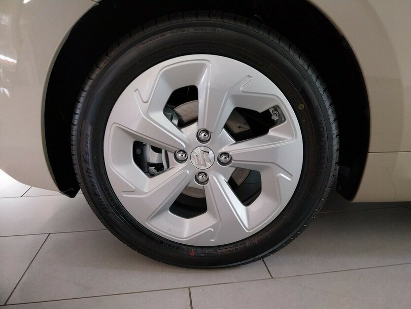 Suzuki Swift Comfort 3.000 km 18.880 € HAAN 42781