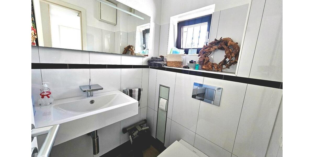 3 Zimmer Penthouse EBK Ausblick , ruhig , zentral 3 zimmer