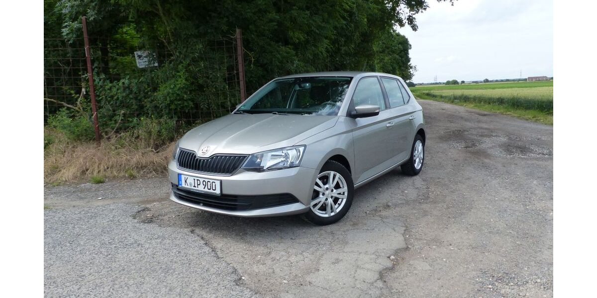 Skoda Fabia 84.800 km 5.900 &euro; Köln-Pesch 50767