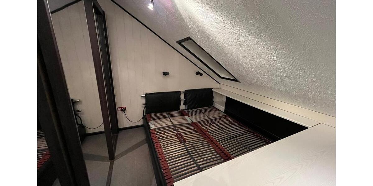 Wohnung 2 Zimmer in Sindorf ca. 65 qm Dachgeschoss zimmer