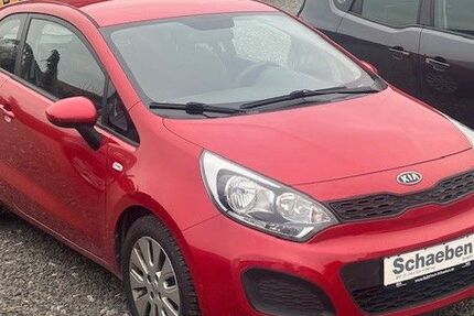 Kia Rio 77.512 km 7.678 &euro; Erftstadt-Konradsheim 50374