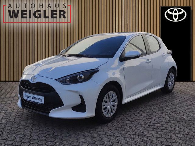 Toyota Yaris 2.500 km 20.490 &euro; Leverkusen 51381