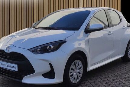 Toyota Yaris 6.000 km 19.990 &euro; Leverkusen 51381