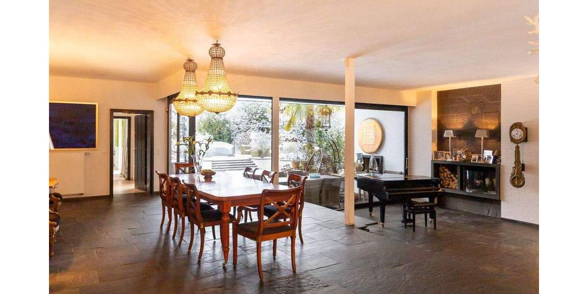 Luxuriöses Einfamilienhaus mit außergewöhnlichem Raumkonzept in Bestlage von Neuss-Selikum 9 zimmer