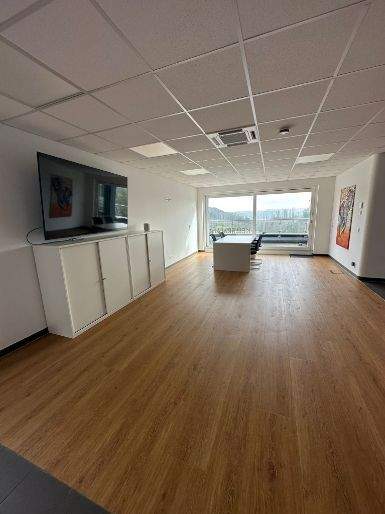 Moderne, voll ausgestattete Bürofläche in Bergisch Gladbach - sofort verfügbar zimmer