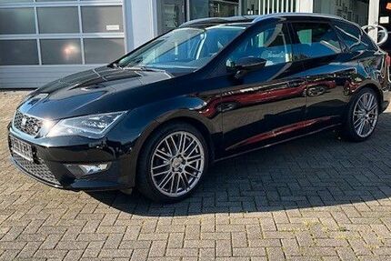 Seat Leon 97.987 km 12.490 &euro; Remscheid 42899