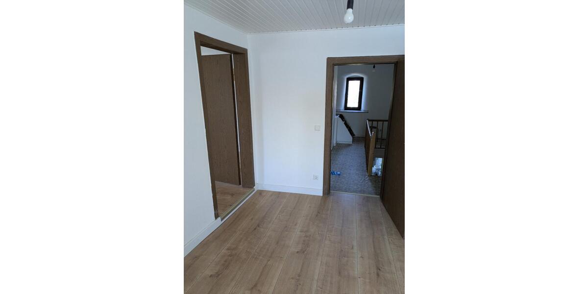 Einfamilienhaus Hilden - 6 Zimmer, 160 m&sup2;, 500.000&euro; | Angebot:26729914