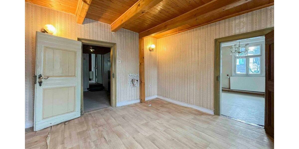 Einfamilienhaus Solingen Gräfrath - 6 Zimmer, 160.000&euro; | Angebot:26876045