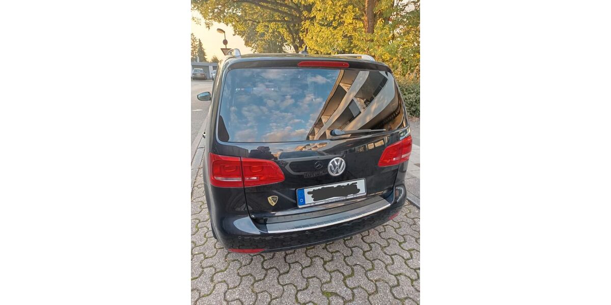 VW Touran 153.000 km 7.200 &euro; Köln 51109