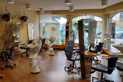 FRISEURSALON-EINRICHTUNG KURZFRISTIG ZU ERKAUFEN 1 zimmer